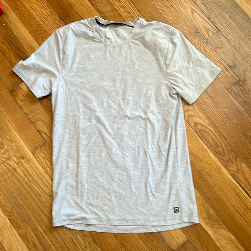 layer 8, size small, smoke free house